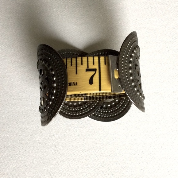 2  Chunky Textured Metal Bracelets - Picture 6 of 10